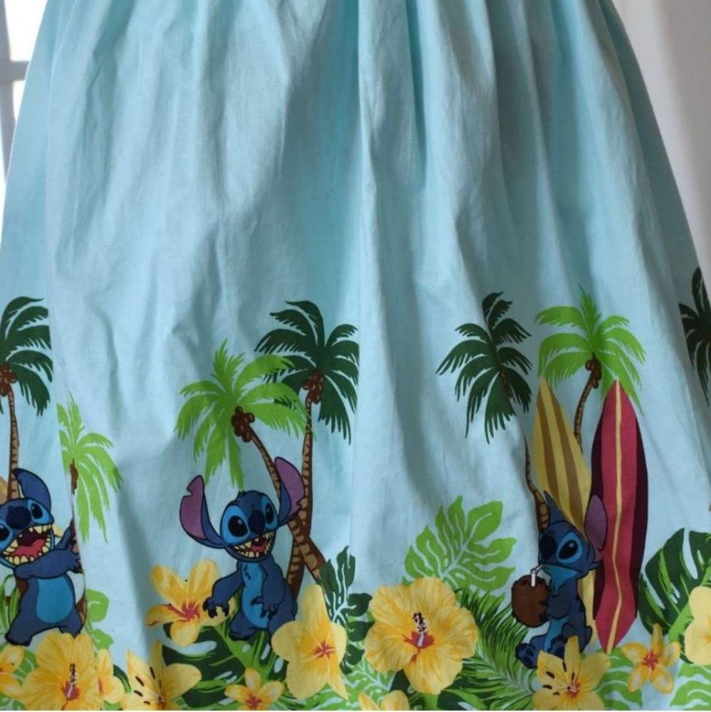 Disney Women's Lilo & Stitch Light Blue Hawaiian Retro Border Print Skirt